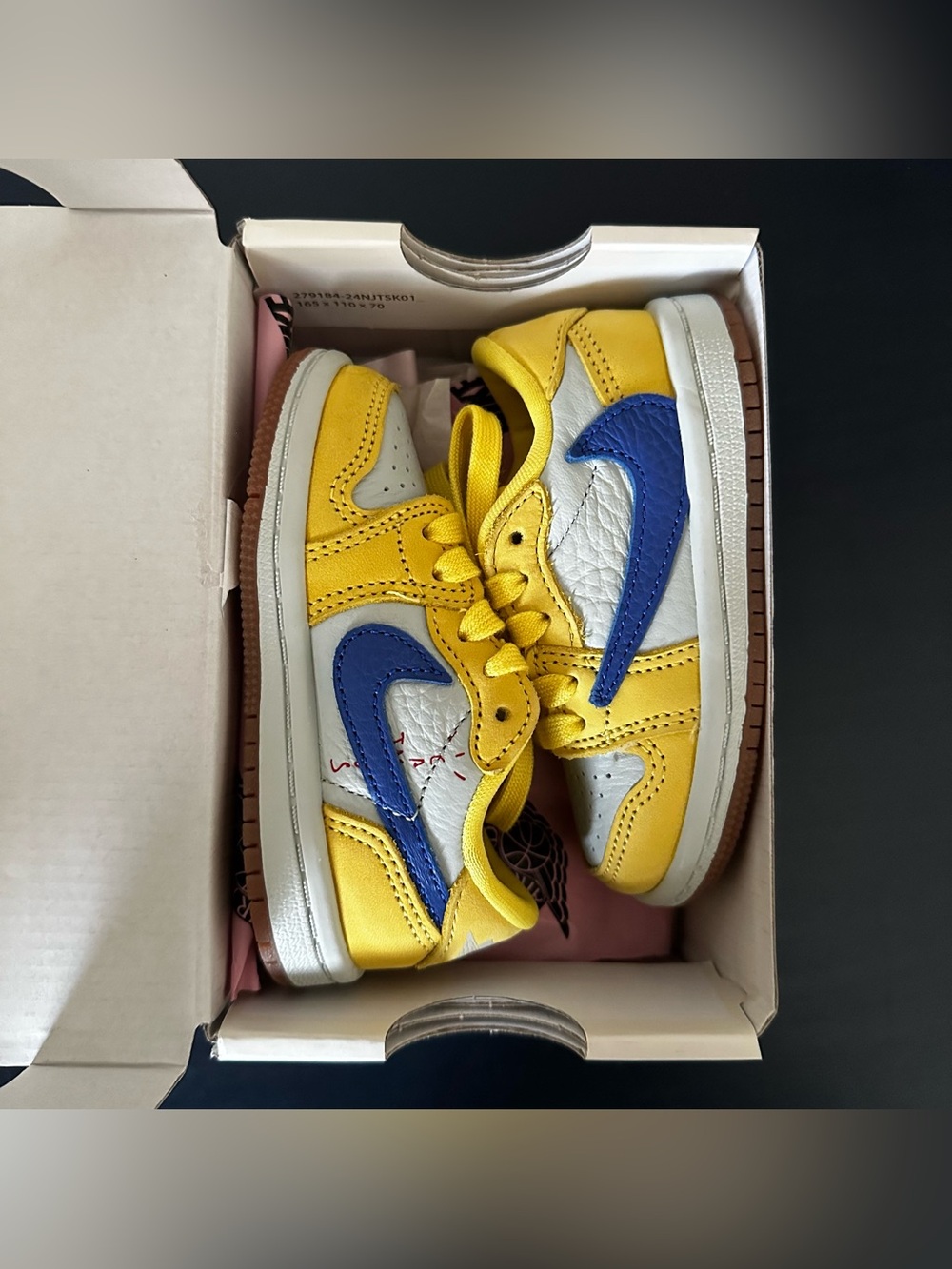 Travis Scott x Air Jordan 1 Low OG SP TD Canary 5C - Picture 5 of 9